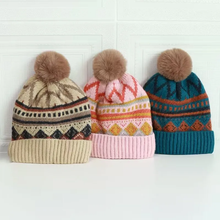 Load image into Gallery viewer, Kids Beanie & Scarf Set