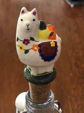 Load image into Gallery viewer, Alpaca Wine Stopper