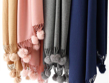 Load image into Gallery viewer, Scarf Cashmere Fluffy Tassels - Black
