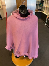 Load image into Gallery viewer, Alpaca Shawl &quot;Blonda&quot; Dusty Pink
